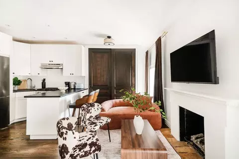200 E 11th St, New York, NY 10003