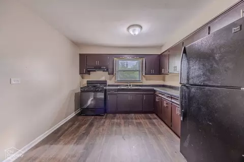 2806 E 76th Pl, Chicago, IL 60649 photo 3