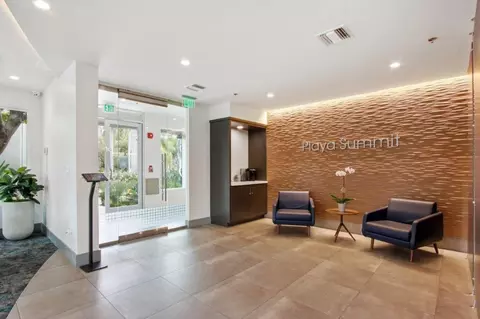 7077 Alvern St, Los Angeles, CA 90045 photo 8