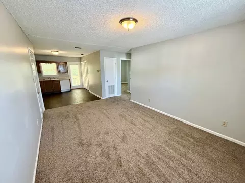 553 Corbin St, Jacksonville, NC 28546