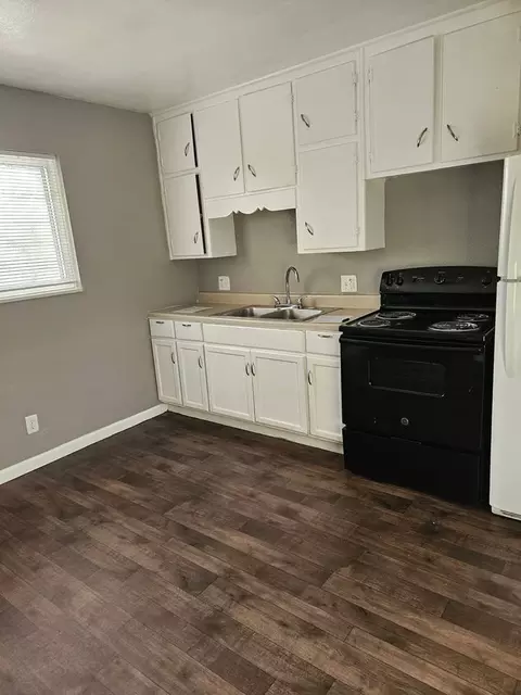1006 Forest Ct, Kansas City, KS 66103