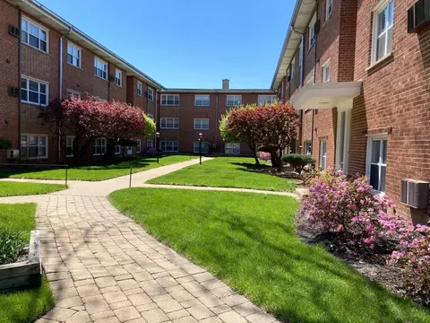 2349-59 2349-59 W Jarvis7335-37 N Western, Chicago, IL 60645