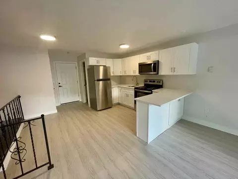 222 Bradley Ave, Waterbury, CT 06708 photo 2