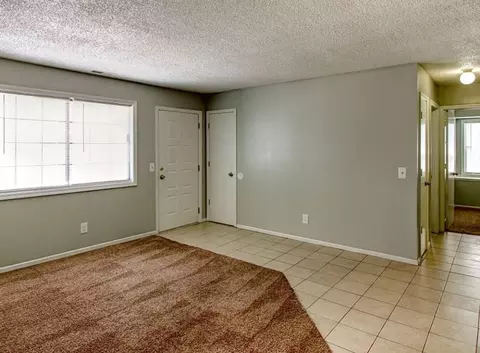 2310 W 26th St, Lawrence, KS 66047