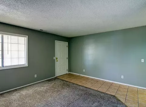2310 W 26th St, Lawrence, KS 66047