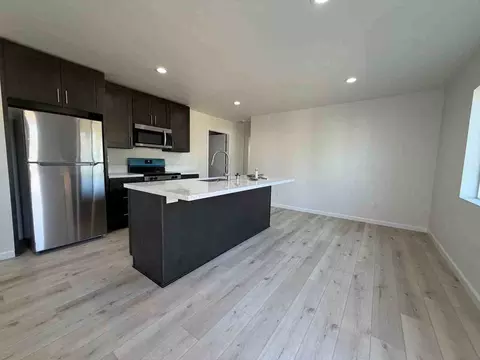 1528 Los Robles Blvd, Sacramento, CA 95838