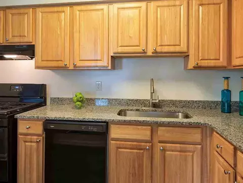 101 Little Bay Ave, Yorktown, VA 23693