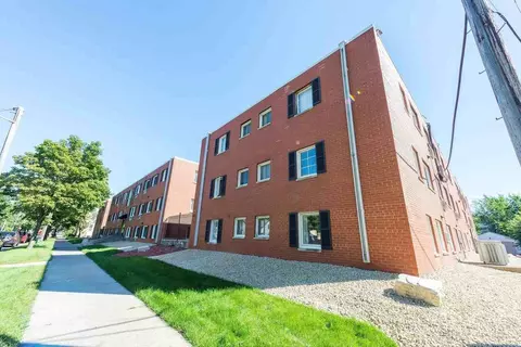 2107 21st Ave S, Minneapolis, MN 55404