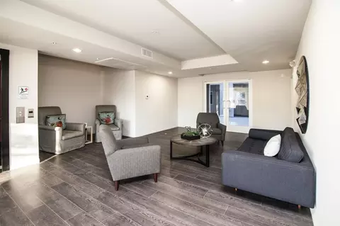 5100 Woodman Ave, Los Angeles, CA 91423