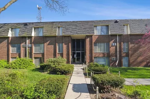 23740 Fenkell St, Detroit, MI 48223
