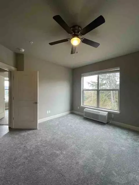 2027 W Powell Blvd, Gresham, OR 97030