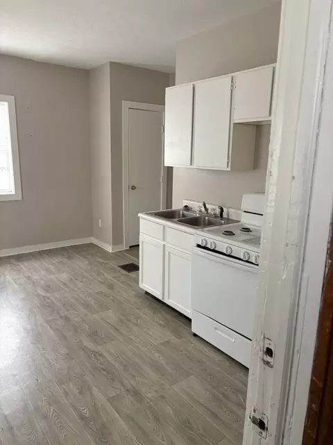 457 N Main St, Frankfort, IN 46041