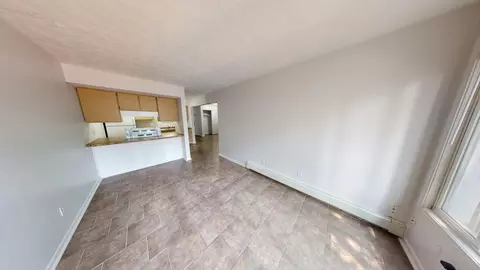 319 E Hillsdale St, Lansing, MI 48933