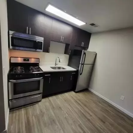 555 Douglas St, West Sacramento, CA 95605