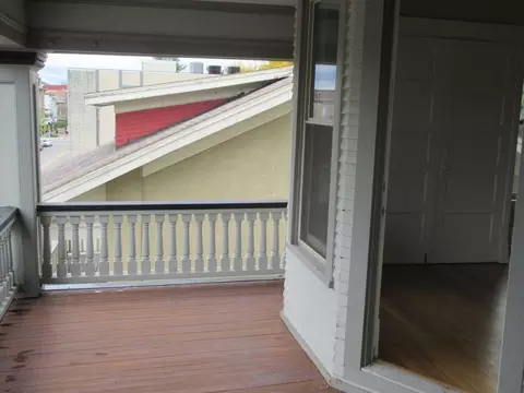 115 S Main St, Janesville, WI 53545