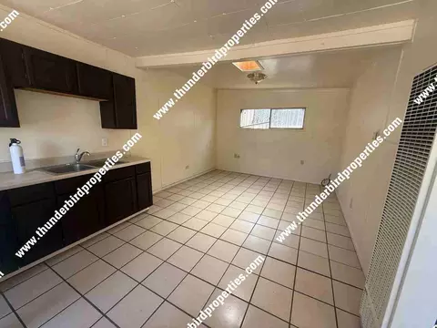 1622 Coal Ave SE, Albuquerque, NM 87106