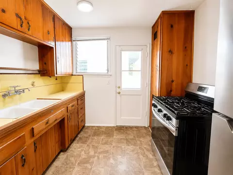 340 N Isabel St, Glendale, CA 91206 photo 4