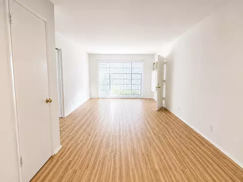 340 N Isabel St, Glendale, CA 91206 photo 3