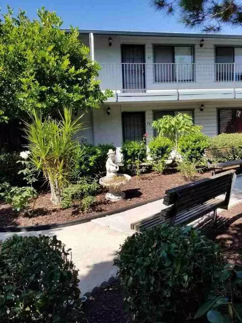 1302 Helix St, La Presa, CA 91977