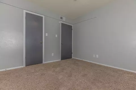 844 E Walnut St, Grapevine, TX 76051 photo 42