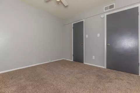 844 E Walnut St, Grapevine, TX 76051 photo 41