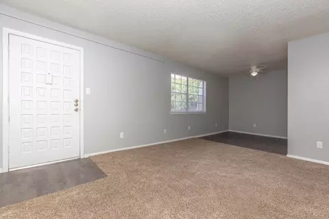 844 E Walnut St, Grapevine, TX 76051 photo 30