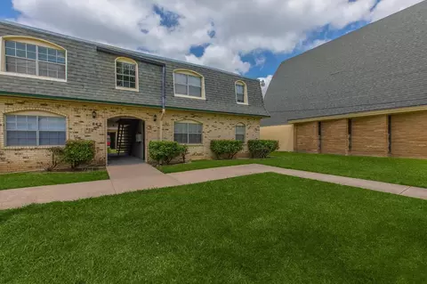 844 E Walnut St, Grapevine, TX 76051 photo 8