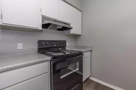 844 E Walnut St, Grapevine, TX 76051 photo 33