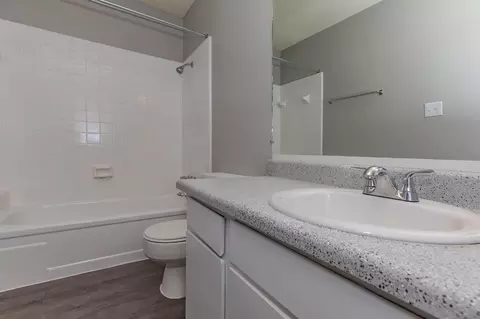 844 E Walnut St, Grapevine, TX 76051 photo 45