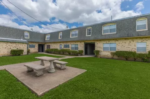 844 E Walnut St, Grapevine, TX 76051 photo 51