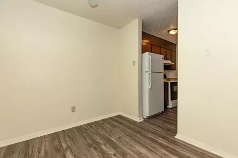 844 E Walnut St, Grapevine, TX 76051 photo 20
