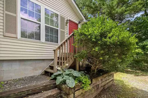 305 Rosscraggon Rd, Arden, NC 28704