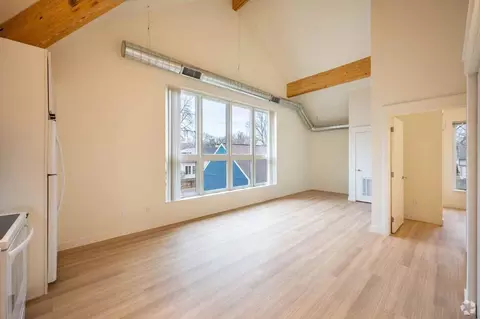 3215 3225 E Minnehaha Pkwy #3215-3215, Minneapolis, MN 55417