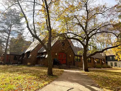 3215 3225 E Minnehaha Pkwy #3215-3215, Minneapolis, MN 55417