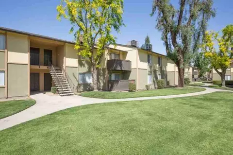 901 W Columbus St, Bakersfield, CA 93301 photo 13