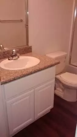 901 W Columbus St, Bakersfield, CA 93301 photo 2