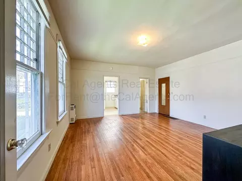 2710 Haste St, Berkeley, CA 94704