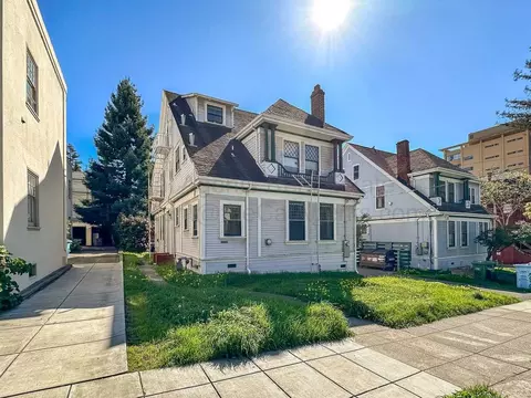 2710 Haste St, Berkeley, CA 94704 photo 6