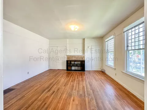 2710 Haste St, Berkeley, CA 94704 photo 2