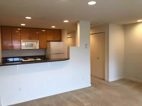 2717 76th Ave SE, Mercer Island, WA 98040
