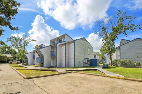 13155 Walden Rd, Montgomery, TX 77356
