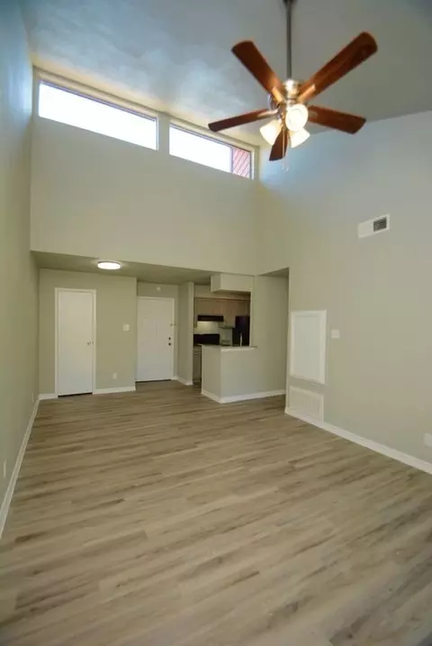 13151 Walden Rd, Montgomery, TX 77356