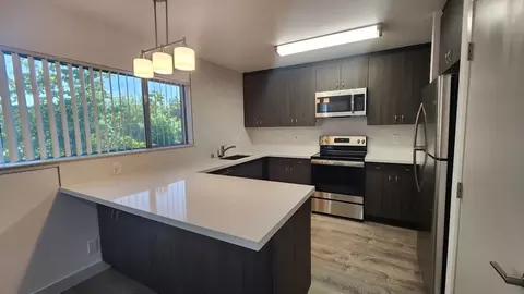 5994 Lake Crest Way, Sacramento, CA 95822