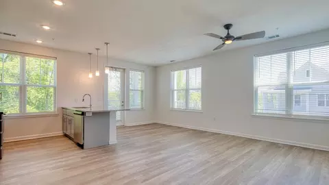 5401 Commonwealth Centre Pkwy, Midlothian, VA 23112 photo 20