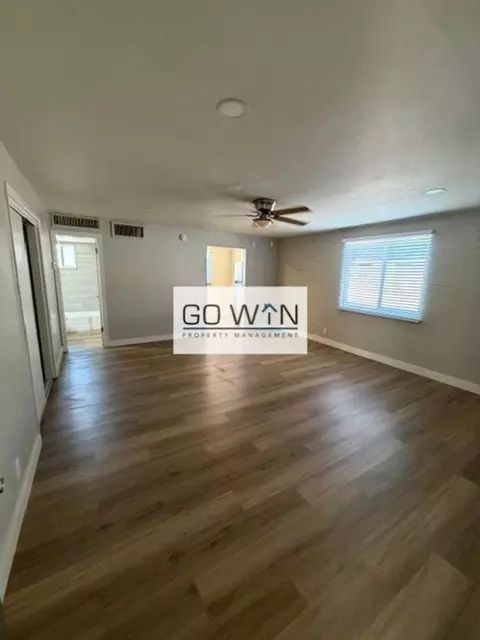 8639 N 7th Ave, Phoenix, AZ 85021