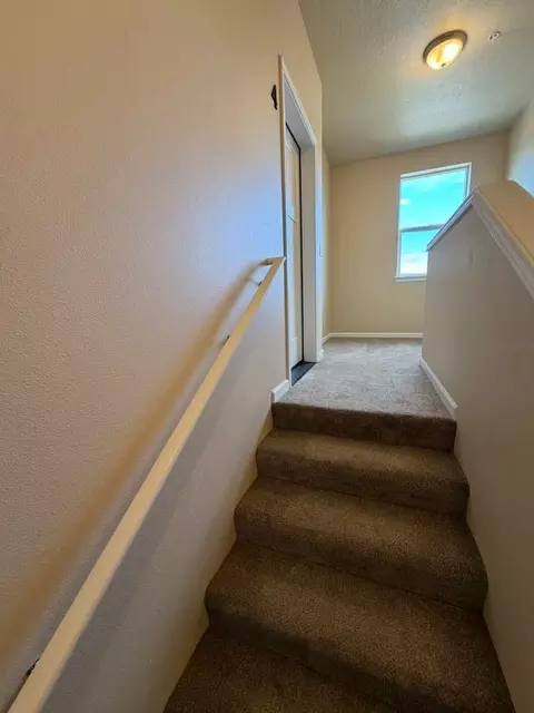 953 W 8th Ave, Eugene, OR 97402 photo 22