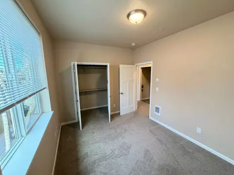 953 W 8th Ave, Eugene, OR 97402 photo 20