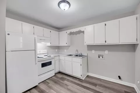 2220 Van Buren Ave, North Charleston, SC 29406