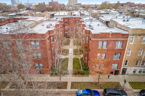 851 W Cornelia Ave, Chicago, IL 60657