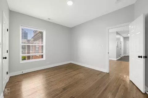 1030 E 47th St, Chicago, IL 60653 photo 40